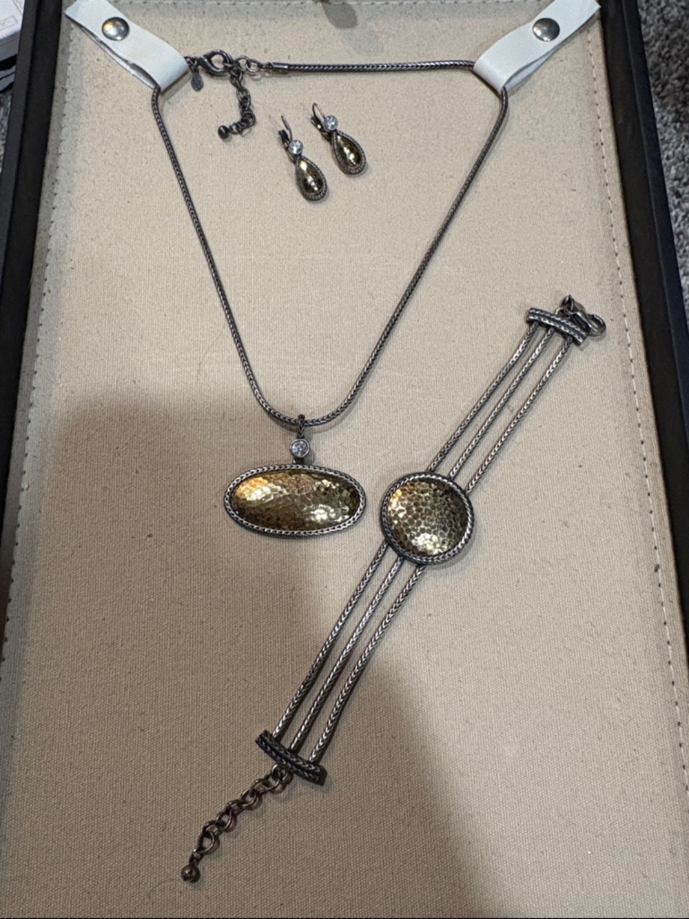 Hammered Gold-Tone Oval Pendant Necklace and Bracelet Set - Gold